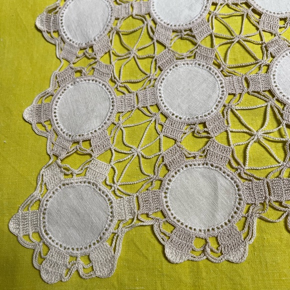 Vintage Handmade Linen & Cotton Crochet Mid Century Table Runner - Picture 5 of 5